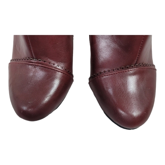 DOLCE NOME Inside Zip Ankle Booties in‎ Burgundy - Picture 11 of 14